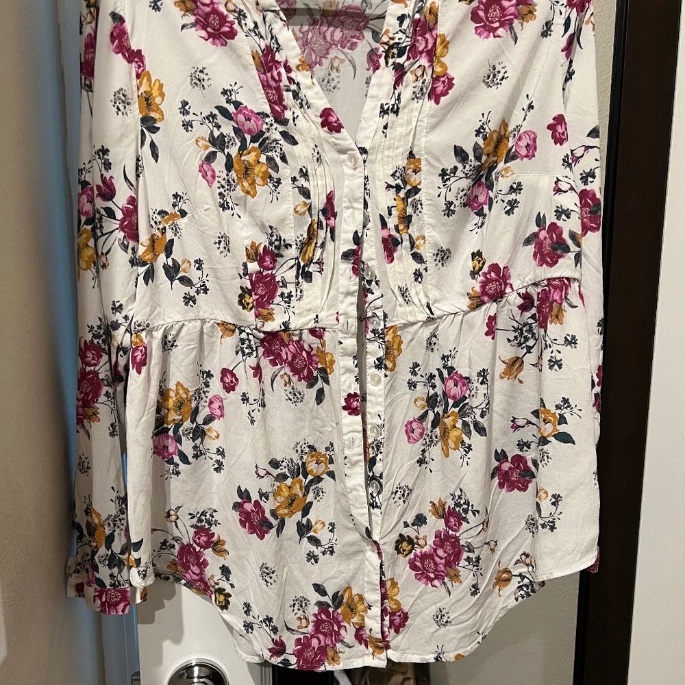 Floral long sleeve blouse